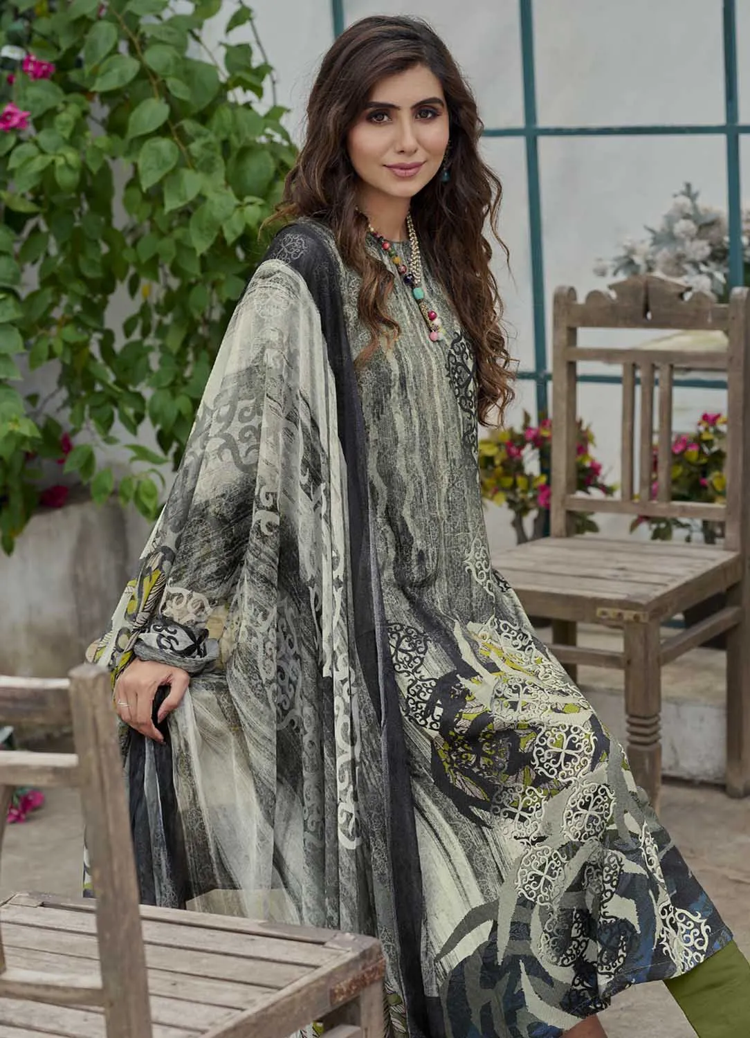 AQSA Pure Woolen Pashmina Black Ladies Winter Suit Dress Materials