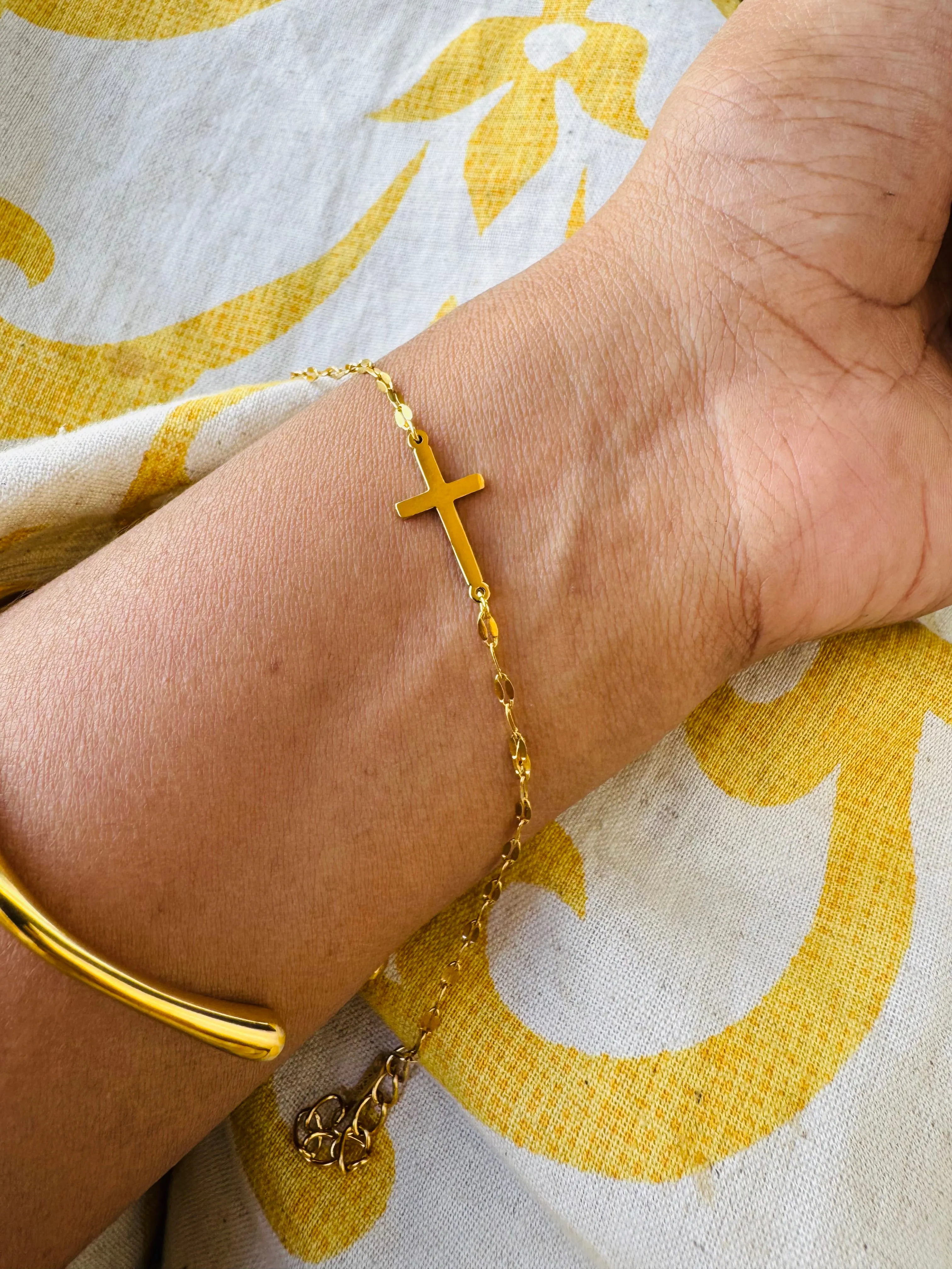 Classic Cross Bracelet