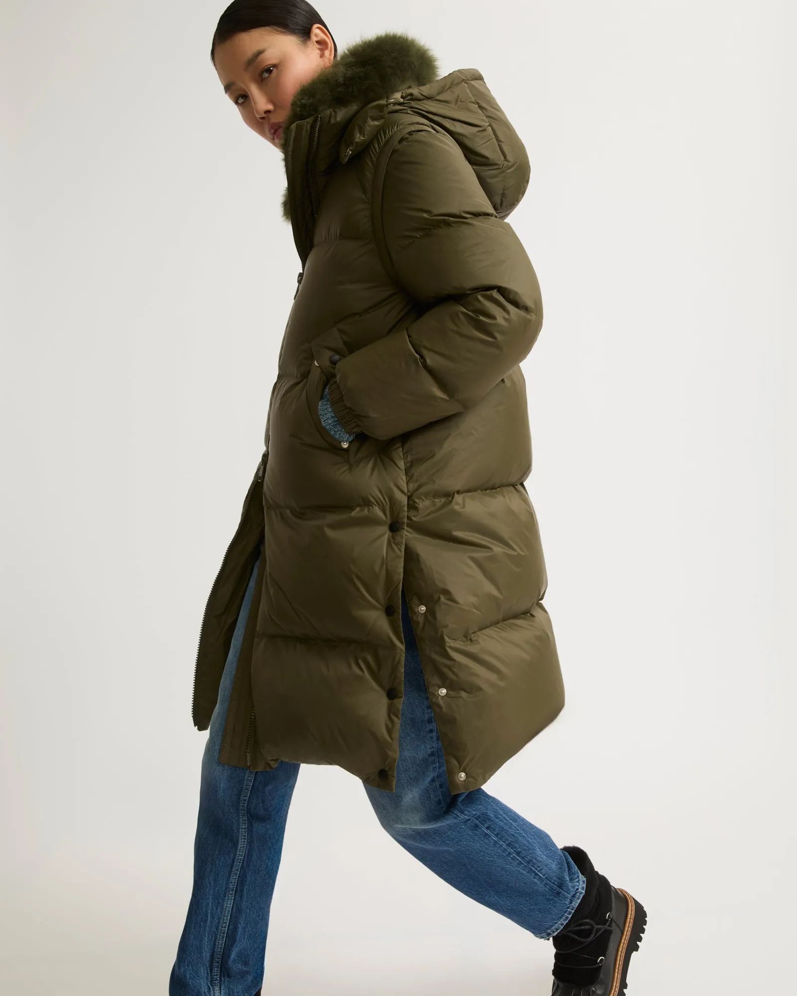 Long down jacket in water-repellent technical fabric with collar trim in fluffy lambswool