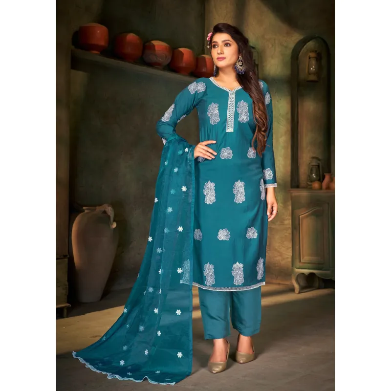 Women Ethnic Diwali Kurti Pant Dupatta Set