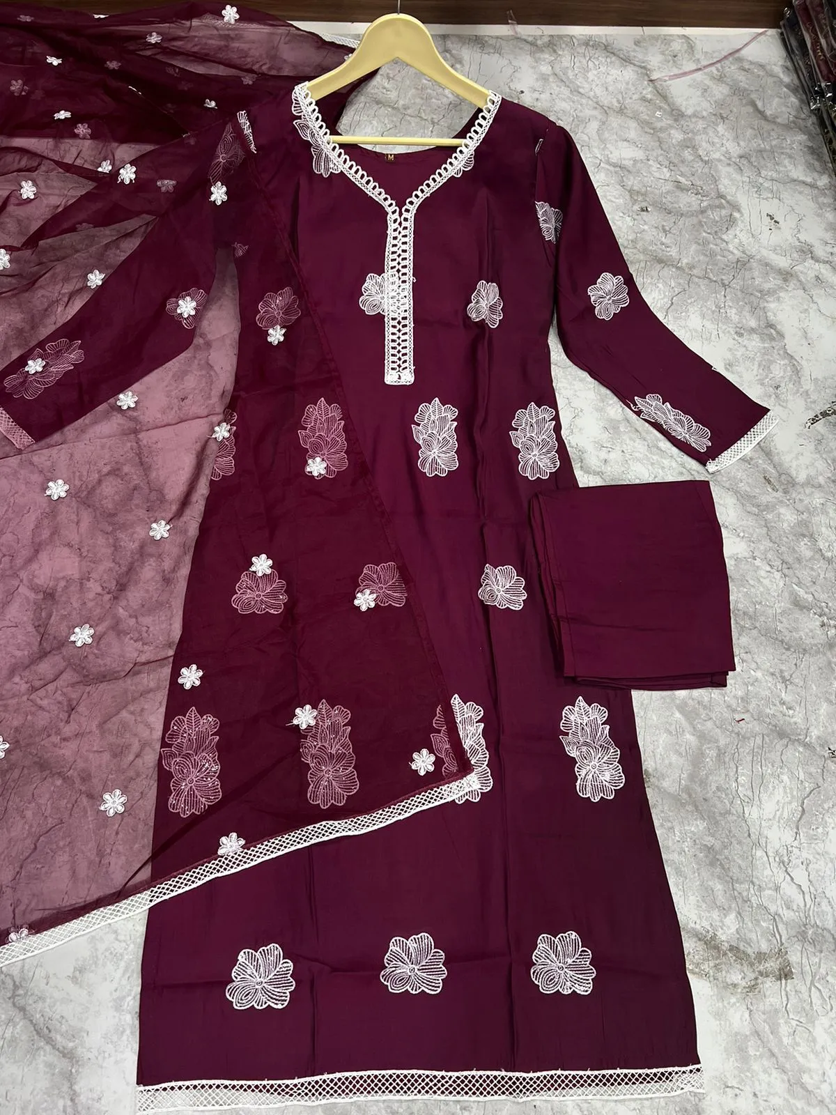 Women Ethnic Diwali Kurti Pant Dupatta Set