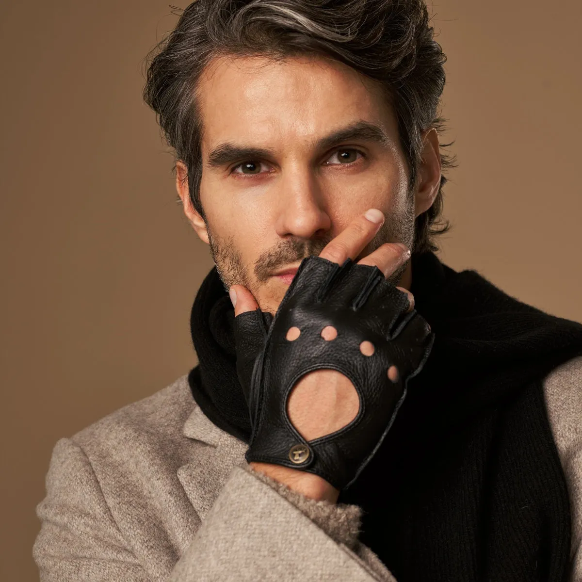 Zane (black) – luxurious fingerless driving gloves made of American deerskin leather