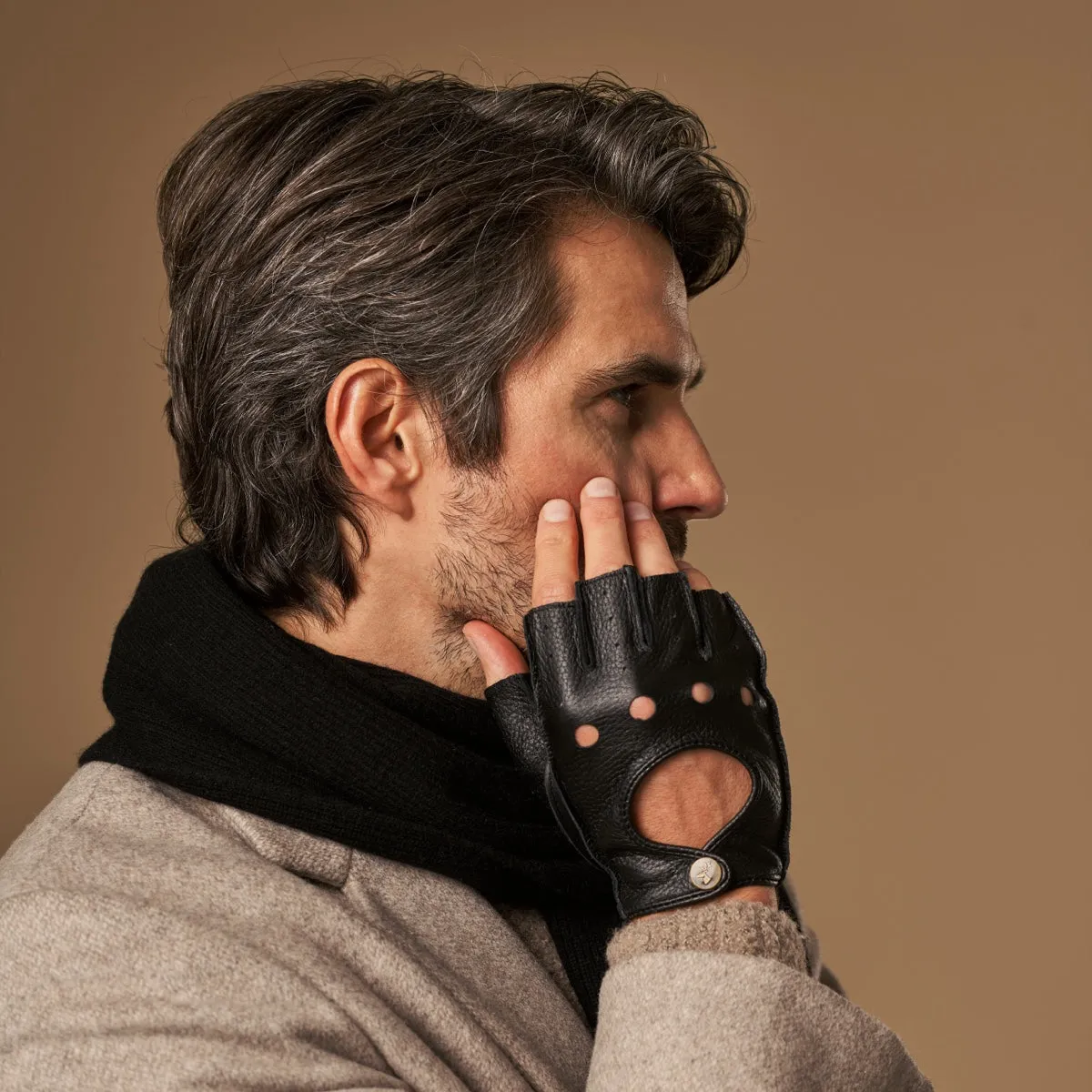 Zane (black) – luxurious fingerless driving gloves made of American deerskin leather