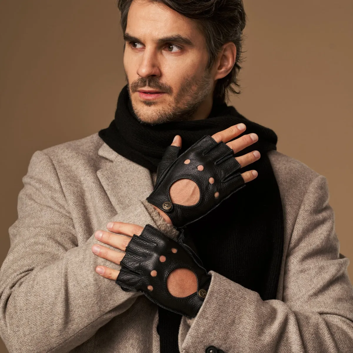 Zane (black) – luxurious fingerless driving gloves made of American deerskin leather